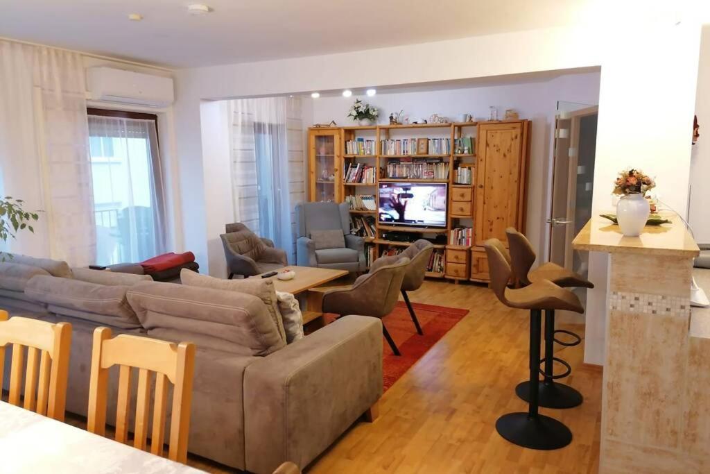 Beste Lage Im Zentrum Und Am Hofgarten 150Qm Mit Klima, 2Xbalkon, Aufzug, Familienfreundlich 拜罗伊特 外观 照片